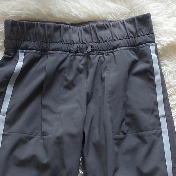 Ivivva Crop Pants - Picture 2 of 2